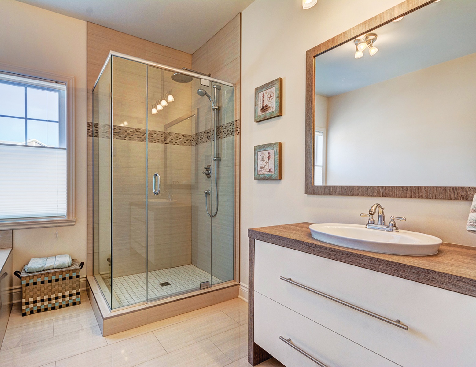 Tessar Constructions | La Vallée des pins | Condo | Salle de bain